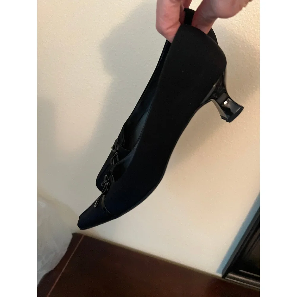 Stuart Weitzman Pump Women 8.5 Black Kitten Bow Square Toe Professional Evening